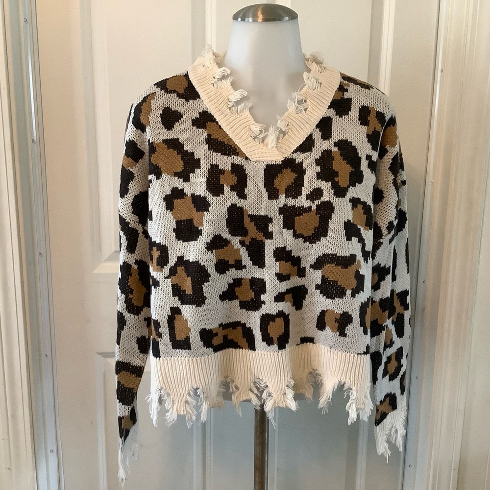 Full Circle Trends cropped sweater cheetah print size Large